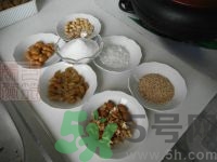 五仁月餅是哪五仁？五仁月餅是哪五種材料？