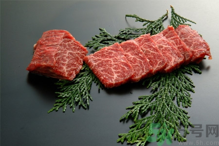 過敏性鼻炎可以吃牛肉嗎？過敏性鼻炎能不能吃牛肉？