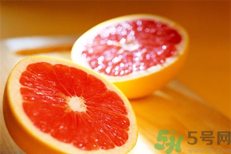 過敏性鼻炎可以吃葡萄柚嗎？過敏性鼻炎能不能吃葡萄柚？