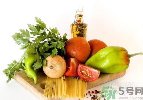 蔬菜是生吃好還是熟吃好？蔬菜生吃和熟吃哪個(gè)更有營養(yǎng)？