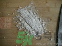 五仁月餅是哪五仁？五仁月餅是哪五種材料？