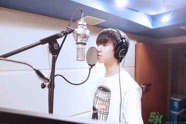 19歲男生身高體重標(biāo)準(zhǔn)是多少？19歲女生的標(biāo)準(zhǔn)身高體重是多少？