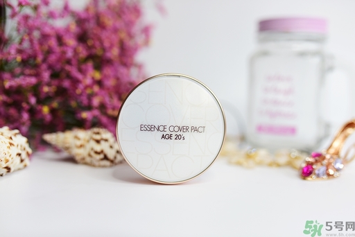 age20s粉底霜粉色和白色有什么區(qū)別？