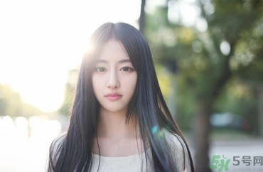 17歲女生下面很癢是為什么？高中女生下面很癢是怎么回事？