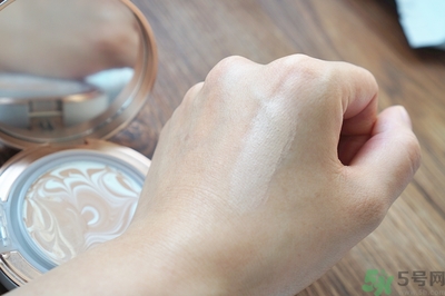 age20s粉底霜怎么樣？age20s粉底霜好用嗎？