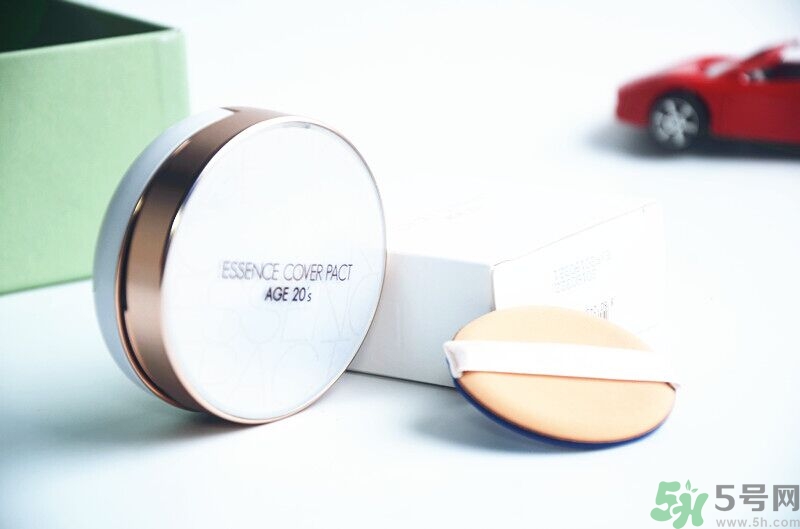 age20s粉底霜粉色和白色有什么區(qū)別？