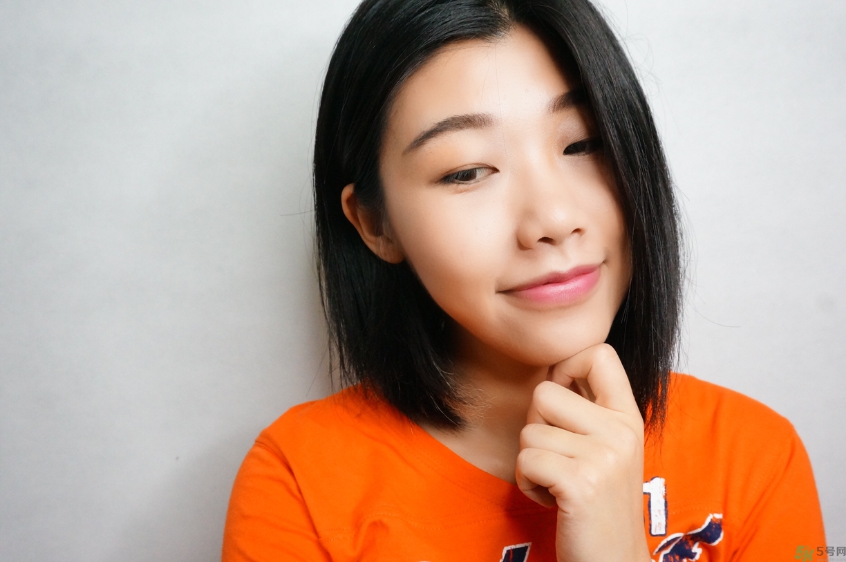 雅詩蘭黛晶透沁白淡斑精粹水怎么樣？雅詩蘭黛淡斑水好用嗎？