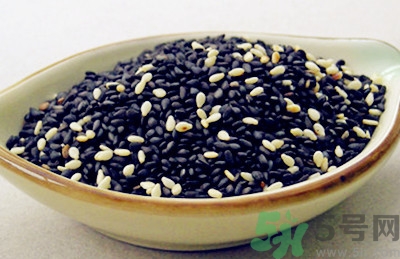 吃芝麻會發(fā)胖嗎?芝麻的熱量是多少 吃芝麻會發(fā)胖嗎?芝麻的熱量是多少