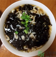 吃紫菜可以補(bǔ)鈣嗎?紫菜的營養(yǎng)價(jià)值 吃紫菜可以補(bǔ)鈣嗎?紫菜的營養(yǎng)價(jià)值