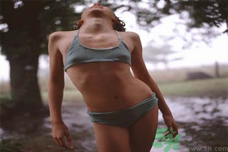 胸部太小怎么辦？胸部如何才能變大？