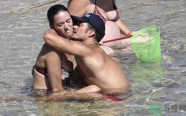 口吃是什么原因造成的？說(shuō)話口吃是什么原因？