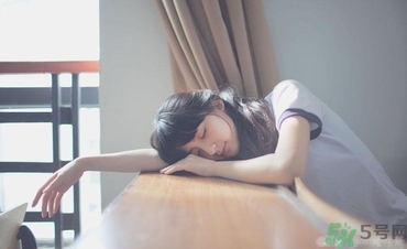 口吃會(huì)傳染嗎？口吃會(huì)遺傳嗎？