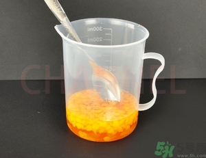 潤唇膏怎么做？潤唇膏自制方法