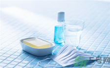 漱口水能去除牙結(jié)石嗎?漱口水的作用 漱口水能去除牙結(jié)石嗎?漱口水的作用