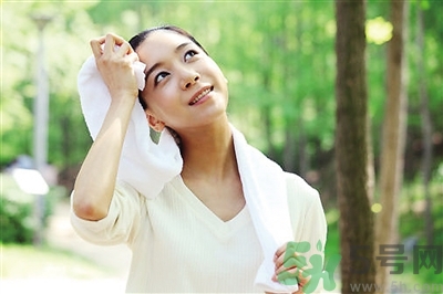 出汗后腋下紅腫疼痛怎么辦?腋下紅腫疼痛的原因是什么 出汗后腋下紅腫疼痛怎么辦?腋下紅腫疼痛的原因是什么