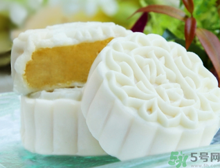 冰皮月餅怎么做好吃？冰皮月餅及餡兒的做法推薦