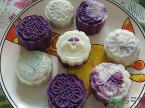 冰皮月餅怎么吃？冰皮月餅怎么吃對(duì)身體好