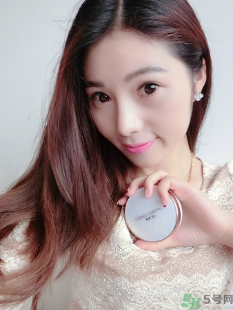 age20s粉底好還是赫拉氣墊好？