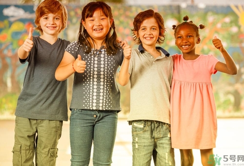 怎么讓女孩子喜歡自己？怎么讓男孩子喜歡自己？