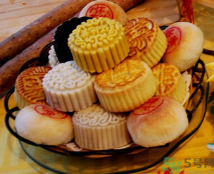 血糖高的人可以吃月餅嗎？血糖高的人怎樣吃月餅？