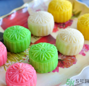 冰皮月餅放冰箱變硬怎么回事？冰皮月餅放冷藏還是冷凍？？