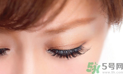 為什么睫毛膏會暈染?睫毛膏暈染怎么辦 為什么睫毛膏會暈染?睫毛膏暈染怎么辦