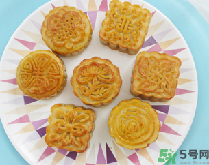 膽結(jié)石可以吃月餅嗎？膽結(jié)石患者吃月餅的危害