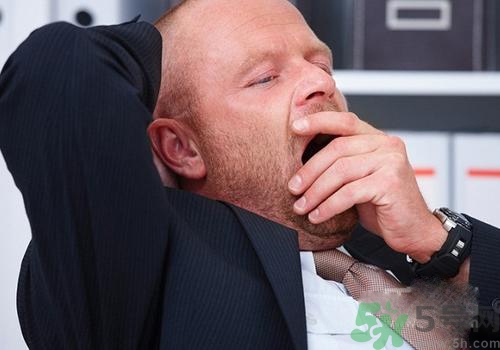 打呵欠骨頭響是怎么回事？打哈欠骨頭響怎么辦？