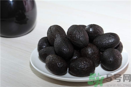 吃黑橄欖有什么好處?黑橄欖的功效與作用 吃黑橄欖有什么好處?黑橄欖的功效與作用