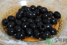 吃黑橄欖有什么好處?黑橄欖的功效與作用 吃黑橄欖有什么好處?黑橄欖的功效與作用