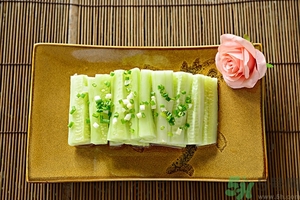 涼拌黃瓜隔夜可以吃嗎?涼拌黃瓜怎么保存 涼拌黃瓜隔夜可以吃嗎?涼拌黃瓜怎么保存