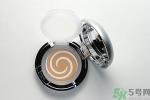 bb霜弄衣服上怎么洗？bb霜弄到白色衣服上怎么辦？