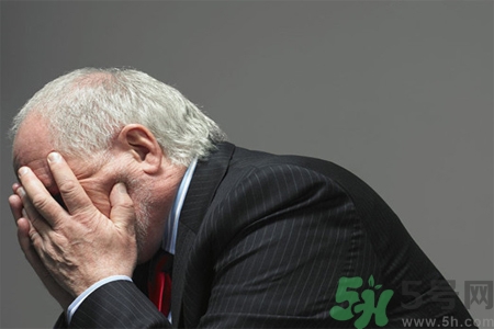 男性更年期的表現(xiàn)有哪些？怎么判斷男性更年期？