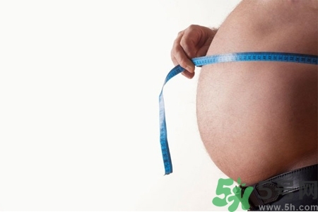 如何預(yù)防男人婚后發(fā)福？男人發(fā)福背后的5大健康隱患