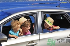 寶寶暈車吃什么好？如何避免寶寶暈車？