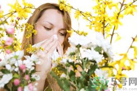 花粉過敏的表現(xiàn)是什么？如何有效的預(yù)防花粉過敏？