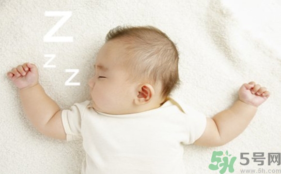 孩子睡覺(jué)不踏實(shí)翻來(lái)覆去的,孩子睡覺(jué)不安穩(wěn)怎么回事 孩子睡覺(jué)不踏實(shí)翻來(lái)覆去的,孩子睡覺(jué)不安穩(wěn)怎么回事