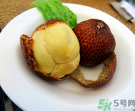 蛇皮果的功效與作用 蛇皮果的營養(yǎng)價值 蛇皮果的功效與作用 蛇皮果的營養(yǎng)價值