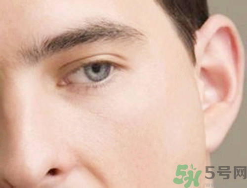 耳垂上有豎紋是怎么回事？山根有橫紋是什么??？