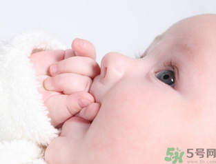 ?寶寶長馬牙不吃奶怎么辦？寶寶長馬牙多久能好？