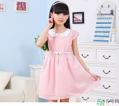 7歲男孩標準身高體重是多少？7歲女孩標準身高體重是多少？