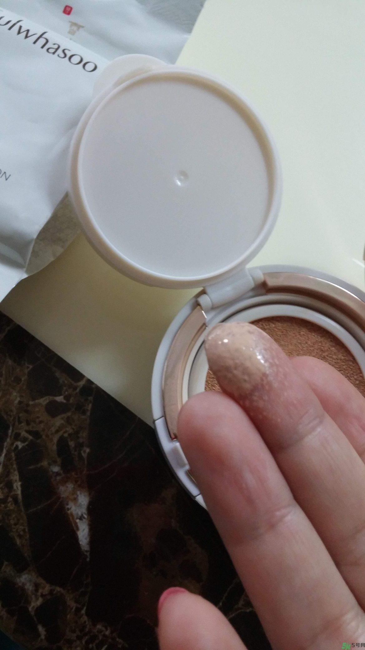 雪花秀氣墊13號白嗎？雪花秀氣墊13號21號哪個白？