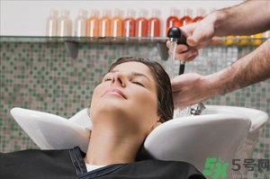 女生天天洗頭好嗎？洗頭發(fā)的正確方法