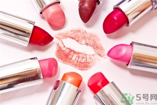 口紅放冰箱冷藏還是冷凍？夏天口紅冷藏還是冷凍？