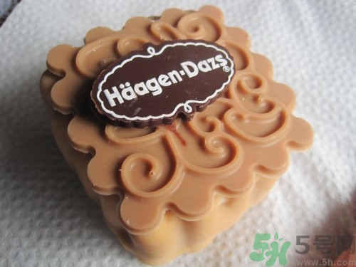 哈根達(dá)斯冰淇淋月餅好吃嗎?哈根達(dá)斯冰淇淋月餅價(jià)格表 哈根達(dá)斯冰淇淋月餅好吃嗎?哈根達(dá)斯冰淇淋月餅價(jià)格表