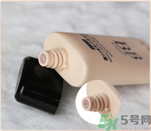 粉底液有隔離作用嗎？粉底液有什么作用？