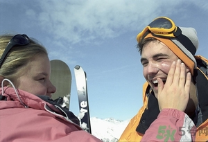 夏天涂防曬霜有用嗎？吃什么防曬又美白？