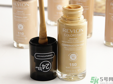 粉底液可以直接涂臉上嗎？粉底液用什么上妝最好？