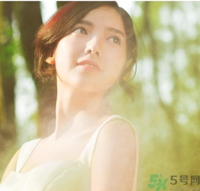 激光祛斑一個療程多少錢？激光祛斑有什么壞處？