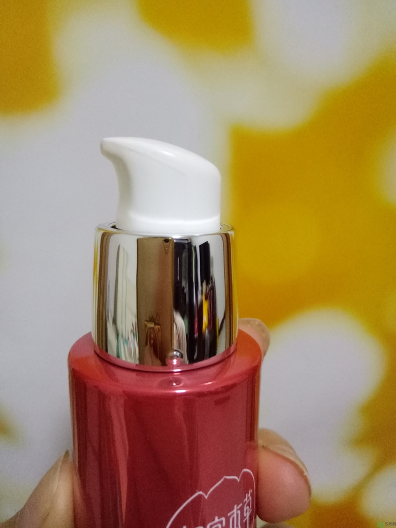 相宜本草紅景天小紅瓶怎么樣? 相宜本草紅景天小紅瓶怎么樣?